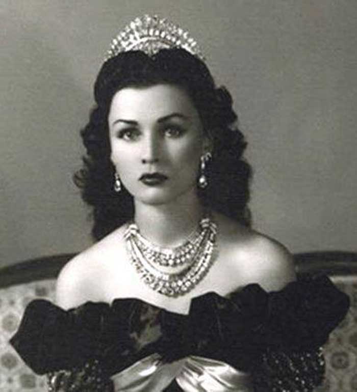 ملکه فوزیه پس از ازدواج با ولیعهد وقت ایران محمدرضا پهلوی