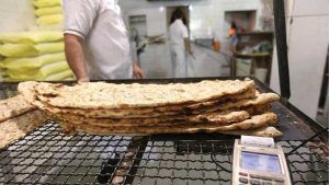 بدهی سنگین دولت به نانوایی‌ها؛ ورشکستگی نانوایی‌ها و حذف «نان خالی» از سفره تنگدستان