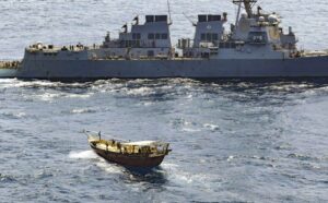 پاداش ۱۰۰ هزار دلاری نیروی دریایی آمریکا برای ارائه اطلاعات جهت ردیابی قاچاق سلاح و مواد مخدر در خاورمیانه