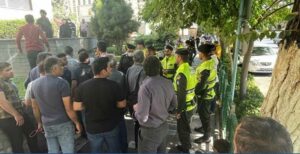 بازداشت مرغداران معترض در تجمع مقابل مجلس شورای اسلامی
