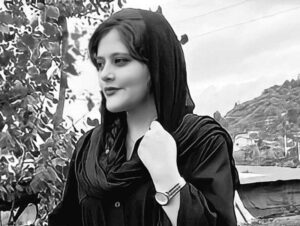 شکایت از متهمان به قتل حکومتی مهسا امینی؛ یک وکیل دادگستری در گفتگو با کیهان لندن: مسئله در این شرایط راهکار قانونی ندارد!