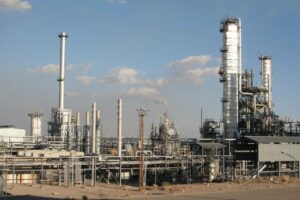 آمریکا ۹ شرکت و یک نفتکش مرتبط با فروش نفت و محصولات پتروشیمی ایران را تحریم کرد