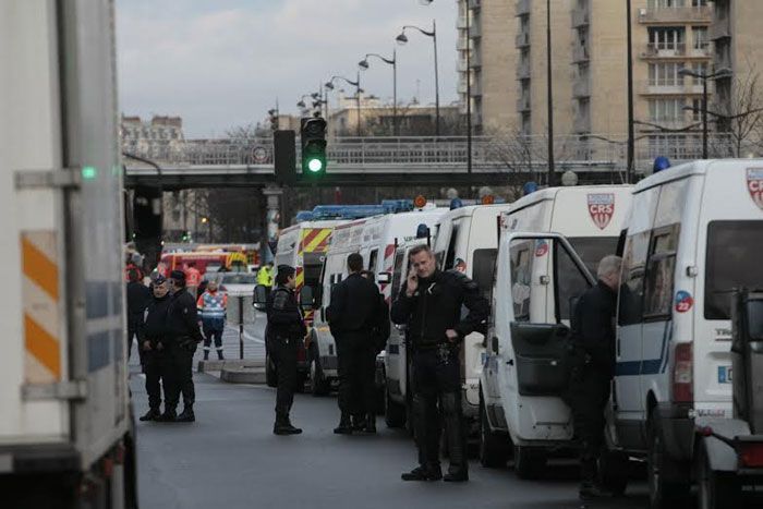 واحدهای ضد ترور پلیس فرانسه در محل گروگانگیری