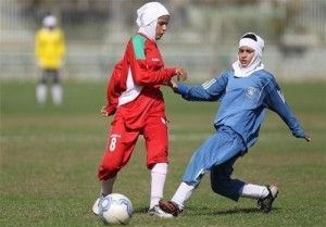 مشکلات تیم ملّی فوتبال زنان ایران نیز  یکی دو تا نیست