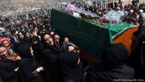 خاکسپاری فرخنده زن جوان افغان