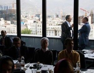 کارآفرینان ایرانی و آمریکایی در هتل فرانسوی در تهران