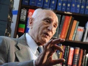 دکتر احسان یارشاطر بنیانگذار دانشنامه ایرانیکا