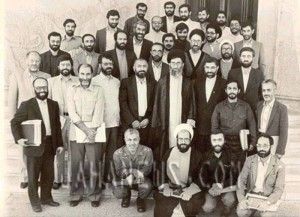 مسعود روغنی زنجانی (ایستاده پشت سید محمد خاتمی)