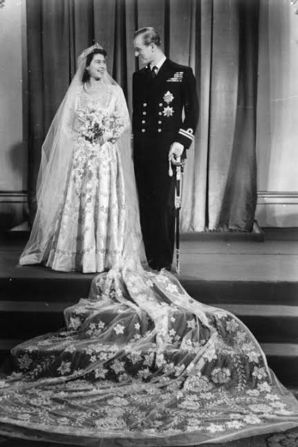 پرنسس الیزابت دوم و پرنس مونت باتن 