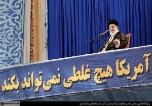 رهبر جمهوری اسلامی بارها از سیاست‌های تهاجمی و به تعبیر خود «انقلابی» احمدی‌نژاد دفاع کرده بود
