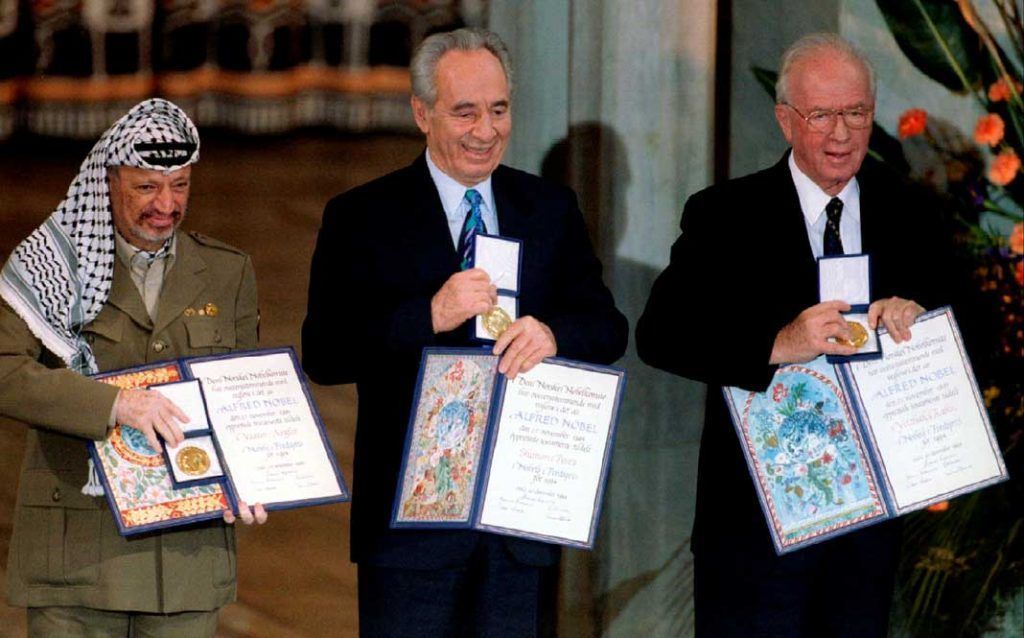 اسحاق رابین، شیمون پرز و یاسر عرفات، اسلو، دسامبر ۱۹۹۴ Reuters©
