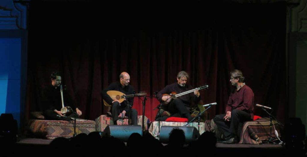 کنسرت حسین علیزاده در لندن عکس از موسسه «نوا»