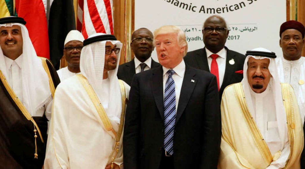 دونالد ترامپ در نشست شورای همکاری‌های خلیج فارس در ماه مارس