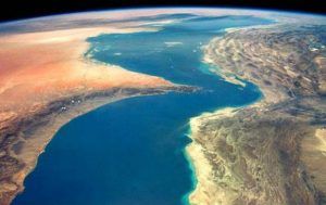 امنیت جهان در گرو امنیت تنگه هرمز است