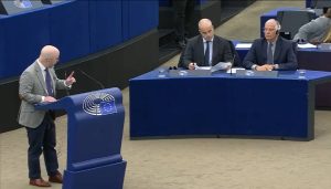 چارلی وایمرز نماینده سوئد در پارلمان اروپا خطاب به جوزپ بورل: شما بی‌شرمانه برای حفاظت از سپاه دروغ می‌گویید