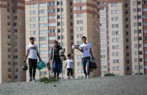 سقوط کیفیت زندگی خانوارهای ایرانی با پانزده سال تورم نفس‌گیر و دستمزدهای ناچیز