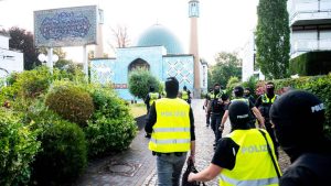 هجوم پلیس آلمان به «مرکز اسلامی هامبورگ» و ۵۳ نمایندگی‌ آن به علت ترویج افراط‌گرایی، تروریسم و ایدئولوژی علی خامنه‌ای