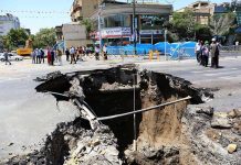 فرونشست پدیده «انسانساز» است؛ احداث کارخانه آببر فولاد در نیشابور با بزرگترین شکاف فرونشستی شناختهشده کشور