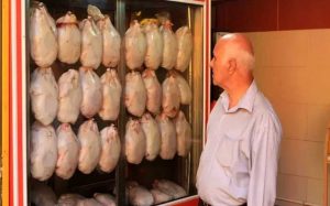 افزایش بیش از ۳۰ درصدی قیمت مرغ در ایران؛ مرغداران می‌گویند همچنان زیان می‌کنند