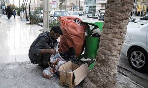 نیمی از جمعیت ایران طی دو سال آینده به زیر خط فقر سقوط میکنند