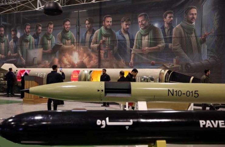 نمایشگاه تسلیحاتی جمهوری اسلامی تلاش برای انحراف افکار عمومی پس از جنگ ۱۲ روزه