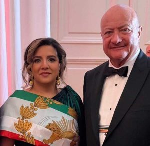 جنجال رسانه‌ای بر سر دوره آموزشی «صلح» در اتریش هم‌زمان با انقلاب شیر و خورشید