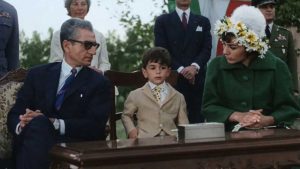 دوران نبرد با تاریکی؛ امید به ولیعهد (صد سال پهلوی؛ ۱۳۰۴ تا ۱۴۰۴)