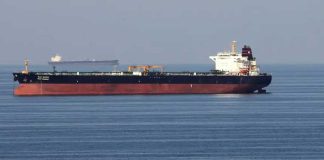 ادامه افزایش قیمت جهانی نفت؛ ابهام درباره سرنوشت حملونقل دریایی در تنگه هرمز