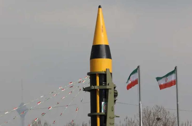 رابطهی تضعیف و فروپاشی: دینامیک بقای حکومتها در شرایط بحران