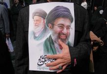 رهبر مقوایی، فرماندهی پنهان و لرزش در بدنهی سرکوب