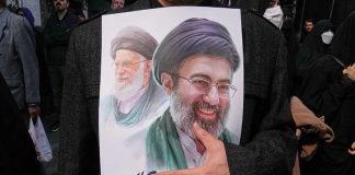 رهبر مقوایی، فرماندهی پنهان و لرزش در بدنهی سرکوب