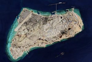 بمباران تأسیسات نظامی جزیره خارک؛ ترامپ: زیرساخت‌های نفتی را «به دلایل اخلاقی» نابود نکردیم