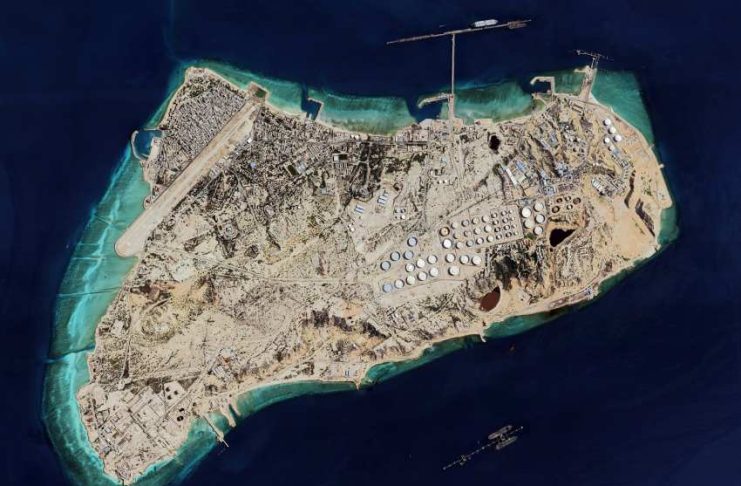 بمباران تأسیسات نظامی جزیره خارک؛ ترامپ: زیرساختهای نفتی را «به دلایل اخلاقی» نابود نکردیم