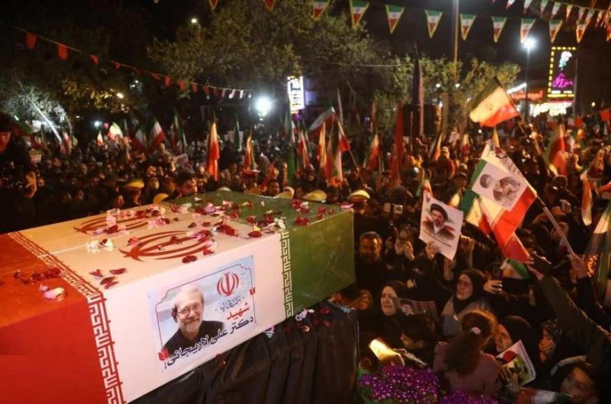 گزارش‌های غیررسمی از مذاکرات محرمانه میان جمهوری اسلامی و آمریکا؛ قالیباف: فیک‌نیوز است