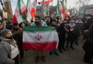 چرا حامیان جمهوری اسلامی در لندن آزادانه نفرت‌پراکنی می‌کنند؟