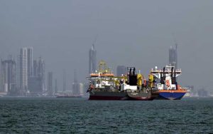 جمهوری اسلامی مجوز عبور کشتیهای حامل «کالاهای اساسی و بشردوستانه» از تنگه هرمز را صادر کرد