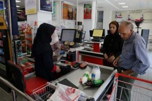 افزایش ۶۸ درصدی قیمت مواد خوراکی در طول چهار ماه؛ موادغذایی ضروری ۸۵ درصد از حقوق ماهانه یک خانواده کارگری را می‌بلعد