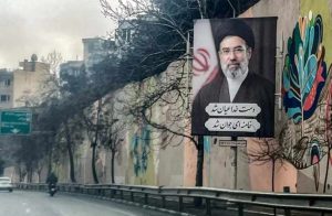 سی‌بی‌اس: اختفاء مجتبی خامنه‌ای روند مذاکرات را به تأخیر انداخته است