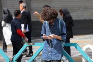 تلاش چند نماینده مجلس شورای اسلامی برای استیضاح وزیر ارتباطات به‌علت بازگشایی اینترنت
