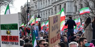 تجمع ایرانیان آزادیخواه مقابل دفتر نخستوزیری بریتانیا