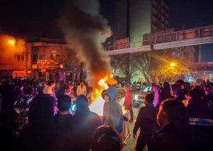 نیویورک پست: انقلاب در ایران ممکن است هر لحظه رخ دهد