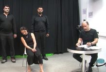 نمایش «او هنوز اینجاست» در لندن به روی صحنه میرود