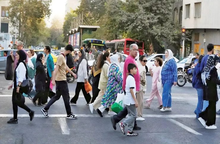 نابودی طبقه متوسط؛ یک اقتصاددان: اقتصاد ایران وارد دوره «ابَرتورم» شده است
