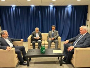 گفتگوی وزیر خارجه اوکراین با عباس عراقچی برای جلوگیری از افزایش تنش‌ها