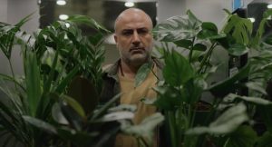 فیلم «کمی نور» ساخته علی عسگری در جشنواره ونیز برای «شیر طلایی» رقابت می‌کند