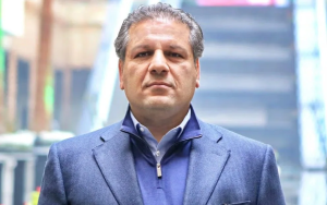 تلگراف: تلاش کارگزار نزدیک به رهبر جمهوری اسلامی برای جلوگیری از فروش عمارتی مجلل در لندن