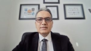 گفتگو با الن بستاکیان، مشاور «پروژه شکوفایی ایران»؛ کارمندان و نظامیان چگونه به صف مردم میآیند؟