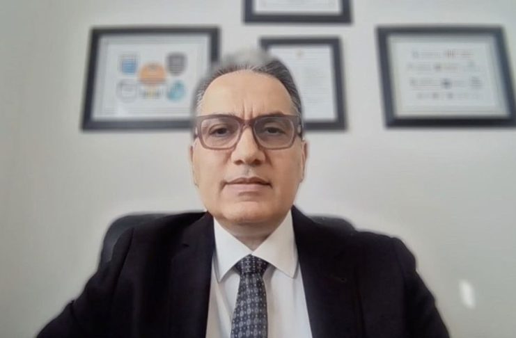 گفتگو با الن بستاکیان، مشاور «پروژه شکوفایی ایران»؛ کارمندان و نظامیان چگونه به صف مردم میآیند؟