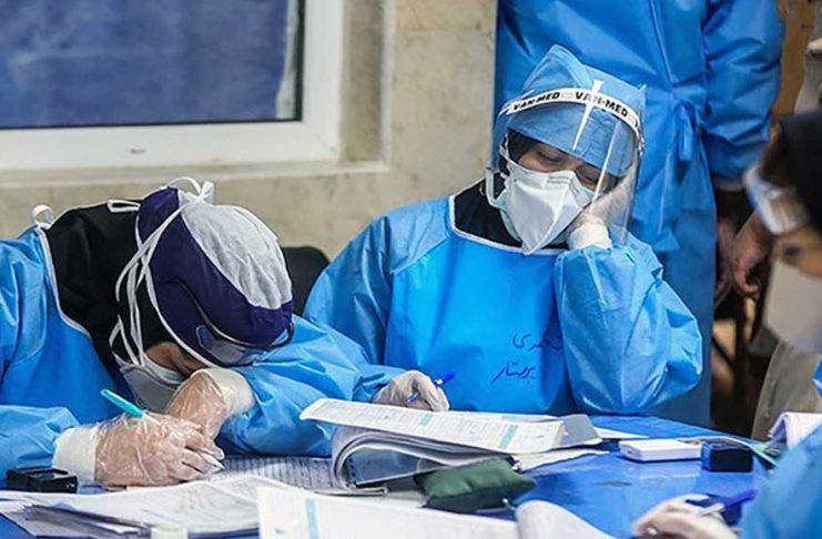 استعفای پرستاران و آموزگاران؛ کارزاری هماهنگنشده زیر سایه درآمدهای تحقیرآمیز