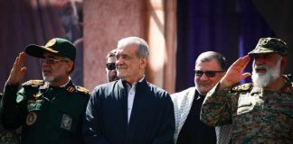 سه وزارتخانه کلیدی در شرایط جنگی بدون وزیر؛ مخفی ماندن نام سرپرست وزارت اطلاعات از بیم جان!